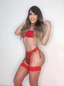 Michelle_Devereaux I want to lose myself in your orgasm ❤️💋  5টি ছবি