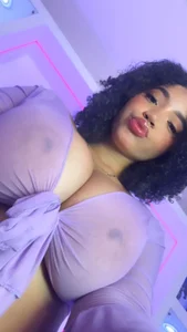 I think purple is my favorite color. de MalaikaBrown  2 Imagens