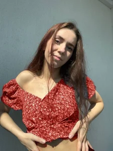 PetraHambelton Ruby rush🍒 Pic