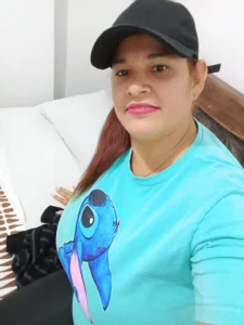 Public de lucihornymilf  2 Imagens