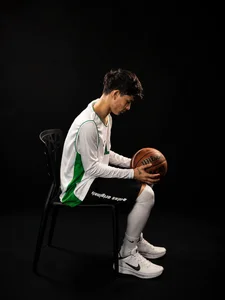 Brianhot0F baloncesto Pic 3