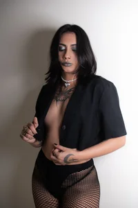 TheaMorris_ Public Pic