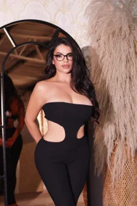 KateSunder Look at me. Poză 2