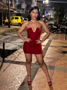 Aishapeyton_ Public Pic 5