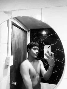emiliano de EMILIANO_BLESS  3 Imagens