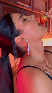 NatyFerrer_ 🍓Berry Temptation🍓 Pic 3