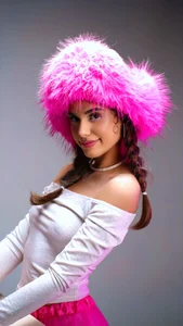 ArianaAllens ❤️❄️🎄 Pic 3