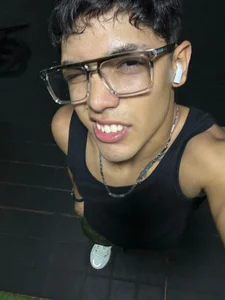 gym de Andrew_twink18s  2 Imagens