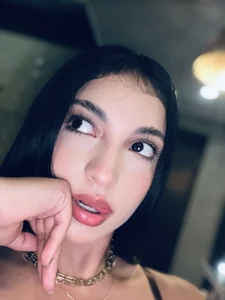 Oli_Mcneil OLIVIA Εικόνα