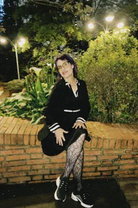 Goddess-Love-の𝒲𝒶𝓁𝓀 𝒾𝓃 𝓉𝒽𝑒 𝒸𝒾𝓉𝓎 𝓃𝒾𝑔𝒽𝓉の 3枚の写真