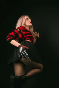 Spooky but sexy curves od LianaFord  2 snímek