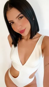 BEAUTY AHOME de AhomeClark  4 photos