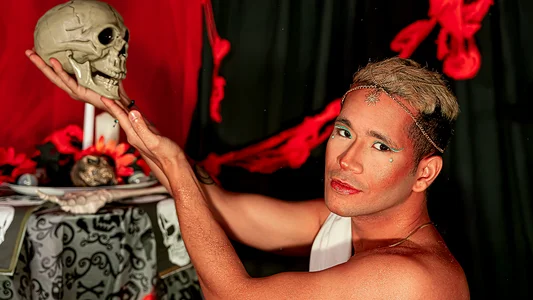 Sidney_Belle: The touch of a god, the whisper of pleasure. ( фото)