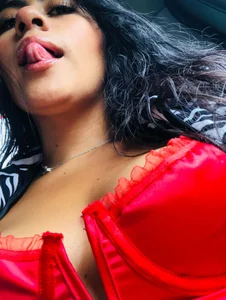 Mia_cm Red horny Pic 2