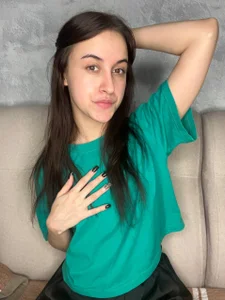 MarcelinaMei cutie in green Pic