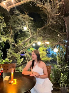 PeachyGlowBaby Chilling at the evening Pic