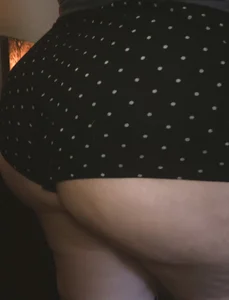 MadamJizzle Public Pic 5