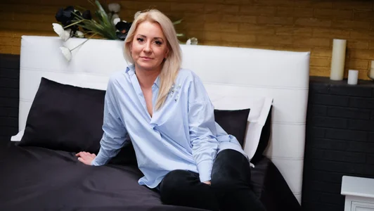 LuckySara Sara Pic 4