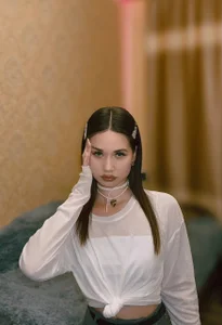 AngilaWineberg Public Pic 3