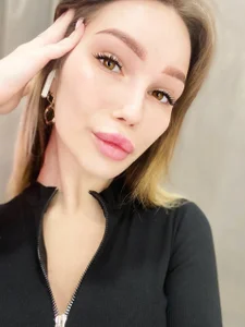 lookkeyholemeow Bild