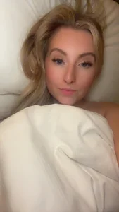 RebeccaSquirtsXXX Selfie 📸😘 Pic 2