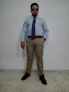 KalethBigDick light colored suit Immagine  8