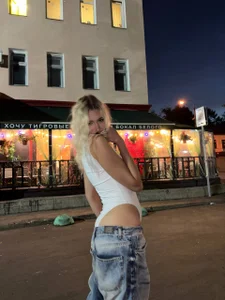 Public de SassyOrbit  Imagens