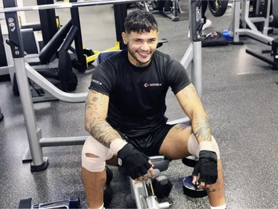 MICHELL_ARTHUS_ 🤴🏽 Immagine  9