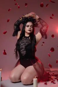 Lorena_Foster Queen of the night Pic 7