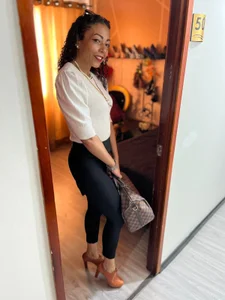 brendaliive Let's go on a trip my love? ✈ Foto 3