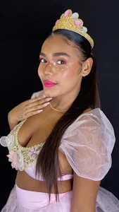 aleja_montiel__のPrincess Peachの 3枚の写真