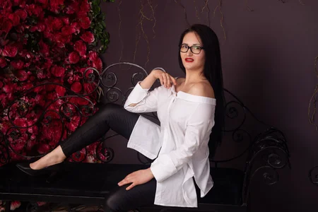 HellenDesire Black and white temptation Pic 3