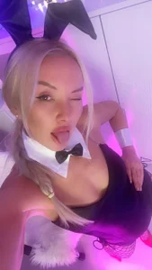 Naughty bunny de AvaGreenX Foto 2