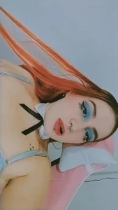 annika_taylor: 💜💜 ( 7 фото)