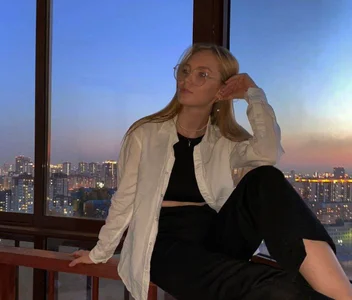 SoniaScott sexy posture Immagine  2