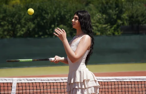 JessieDale Tennis court got me hot… 🎾 Billede 3