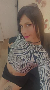 Charlotte_Landry__ happy new year 🎁 Pic 2