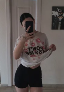 MiaAsterr Public Pic 2