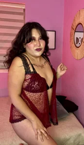 Zarabloom_ Lady in red i mean in bed Bilde 4