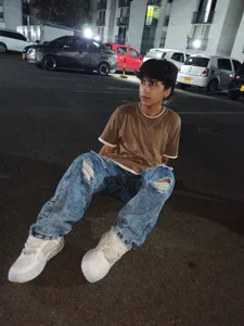 alex_477 (⁠｡⁠•̀⁠ᴗ⁠-⁠)⁠✧ Foto 6