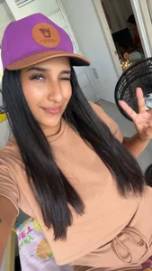 Stefhanyblow Stefhany with hat Pic 8