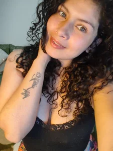 LiaVelvet_ Public Bilde 5