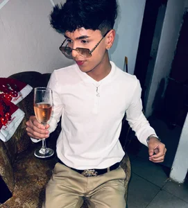 WELCOME TO MY WORL 💋💋💖💖 ภาพเซ็กส์ 2 รูปของ RoderickCameron