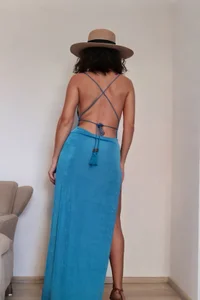 LaraVixen Public Pic 4