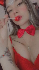 Emily_lovely1: Public ( 4 фото)