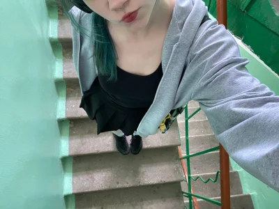 stairwell vibes :D de CrystallineArishka  Imagens