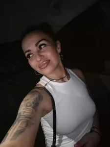 JulieCeleste's XXX Nude Photo 2
