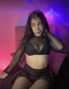 nina_19xx 19xx 🌸💖 Pic 4