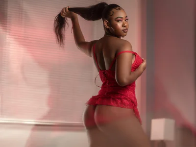 JasmineCampbell_のRedの 3枚の写真