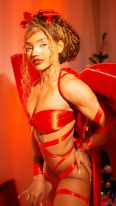 Helena-Fits I want to be your beatiful Christmas present 🎄🎀🎁🔥🍆 Gambar 4